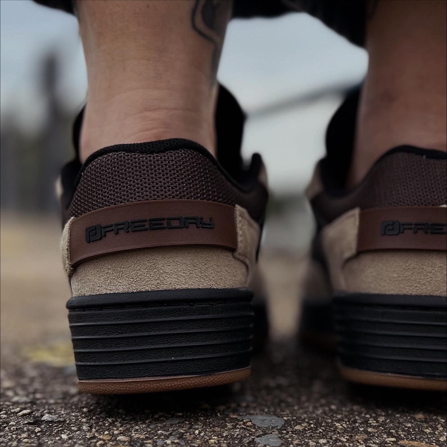 TÊNIS FREEDAY HERO DARK BEGE/PRETO