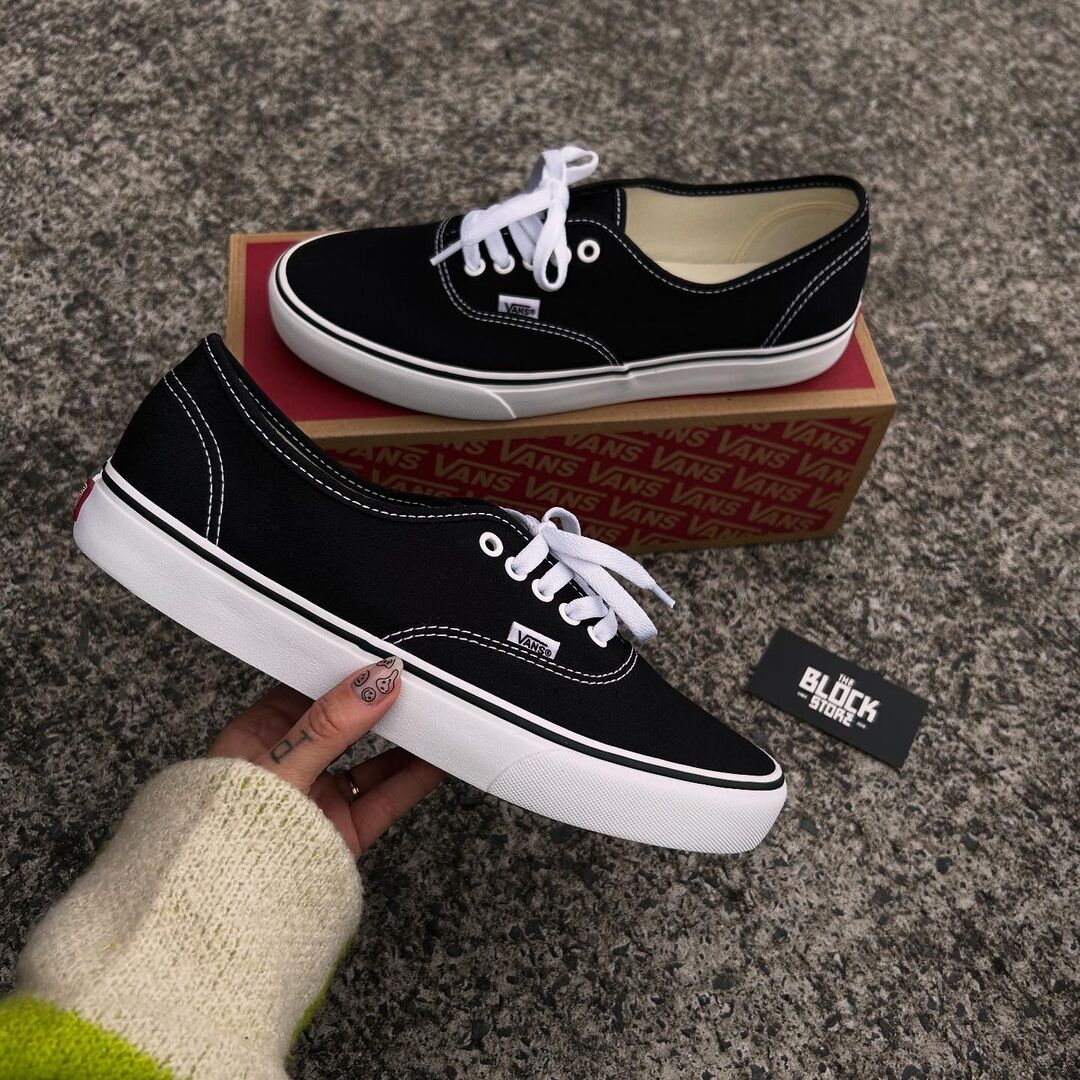 TÊNIS VANS AUTHENTIC BLACK/WHITE – The Block Store