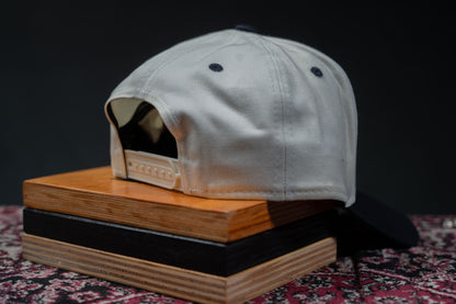 BONÉ NEW ERA 9FORTY NEW YORK YANKEES PAISLEY OFF WHITE