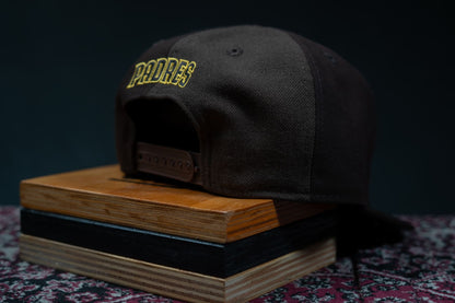 BONÉ 9FIFTY SNAPBACK SAN DIEGO PADRES MLB OFF WHITE