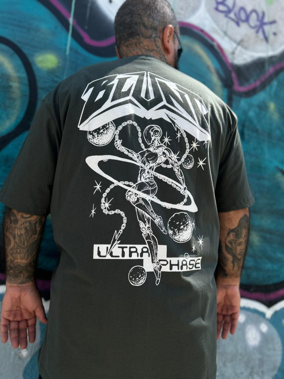 CAMISETA BLUNT PLUS SIZE FLORESTA