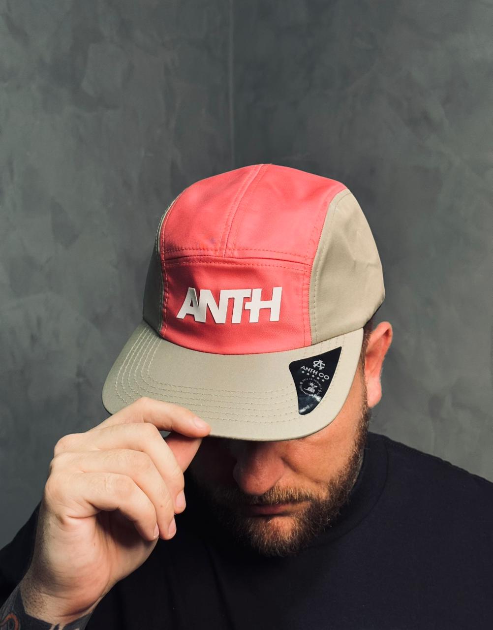 BONÉ FIVE PANEL ANTH CO. CAQUI/ROSA