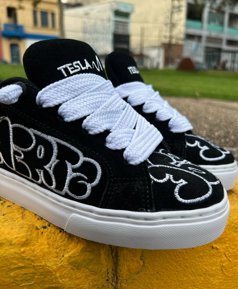 TÊNIS TESLA HERTZ ART BLACK WHITE