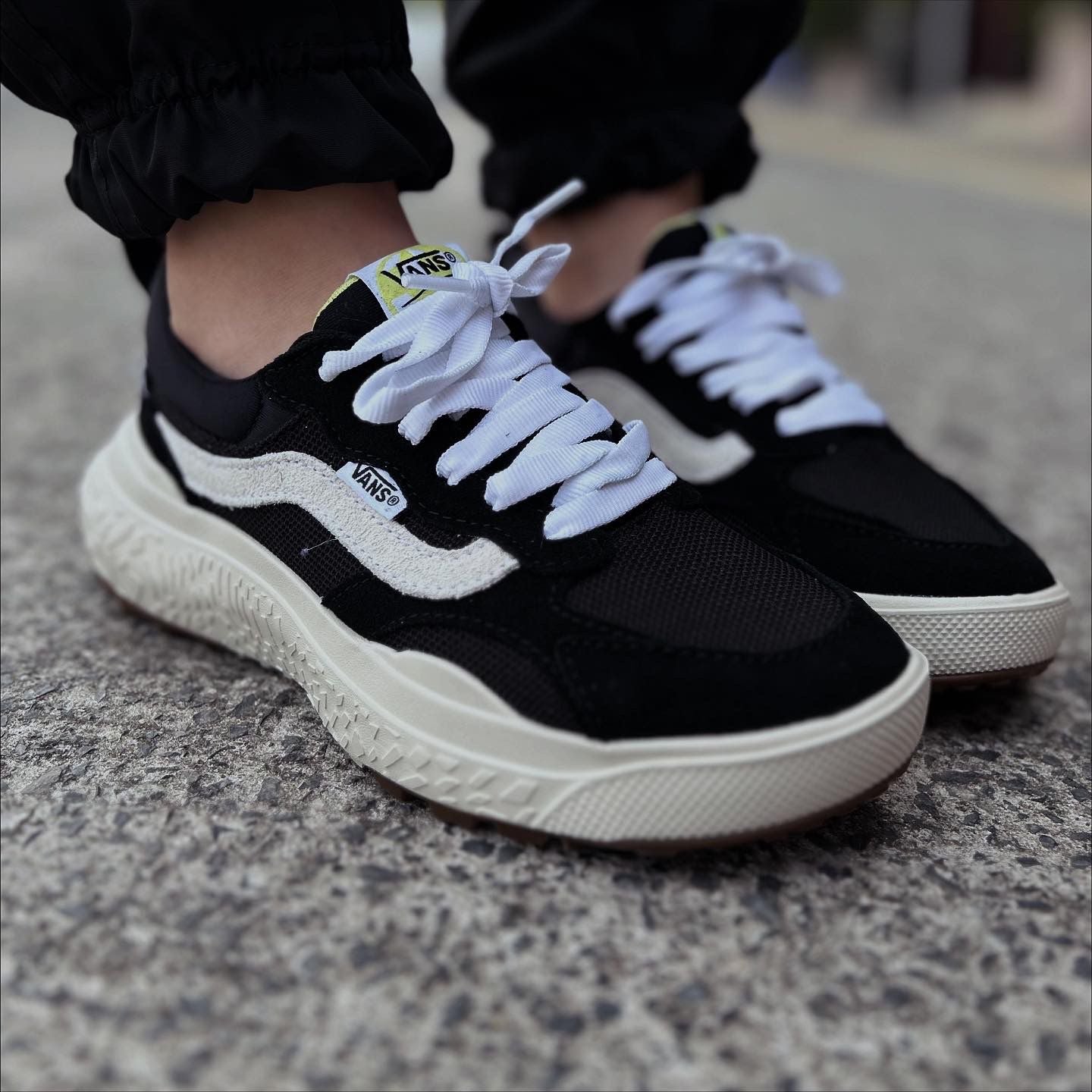 TÊNIS VANS ULTRARANGE NEO VR3 DIGITAL DEMENTIA BLACK/WHITE 