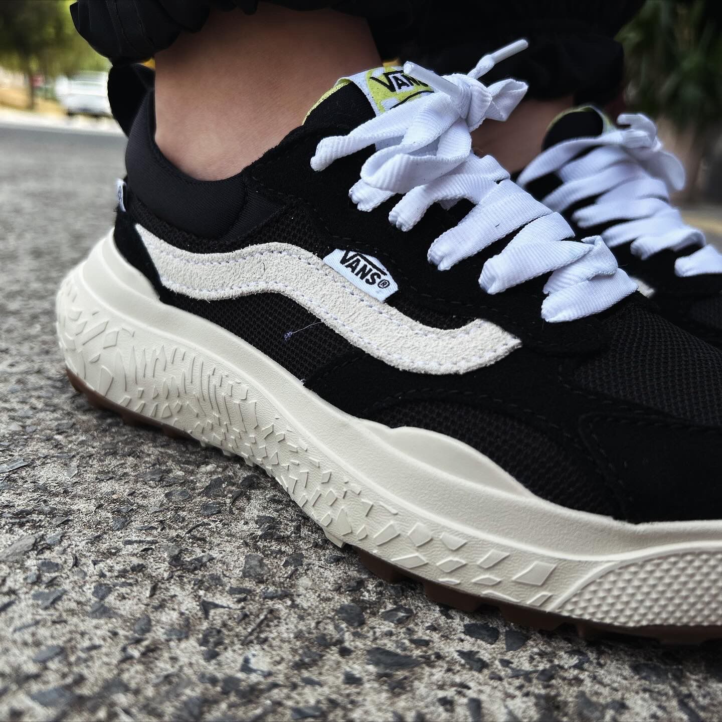 TÊNIS VANS ULTRARANGE NEO VR3 DIGITAL DEMENTIA BLACK/WHITE 