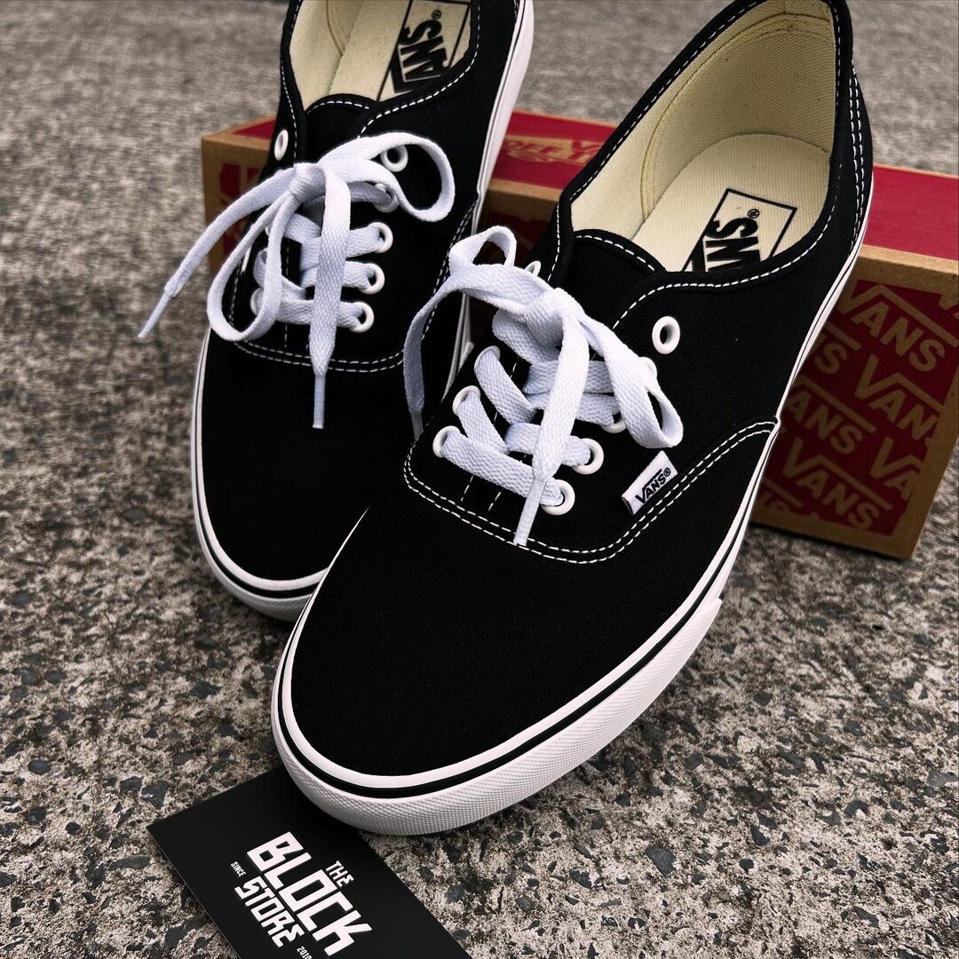 TÊNIS VANS AUTHENTIC BLACK/WHITE – The Block Store