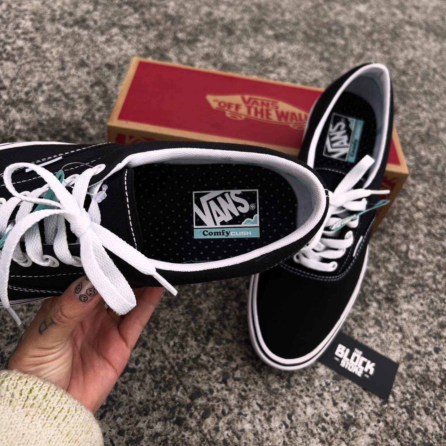 VANS ComfyCush エラ TÊNIS VANS ERA COMFYCUSH BLACK TRUE WHITE – The Block Store