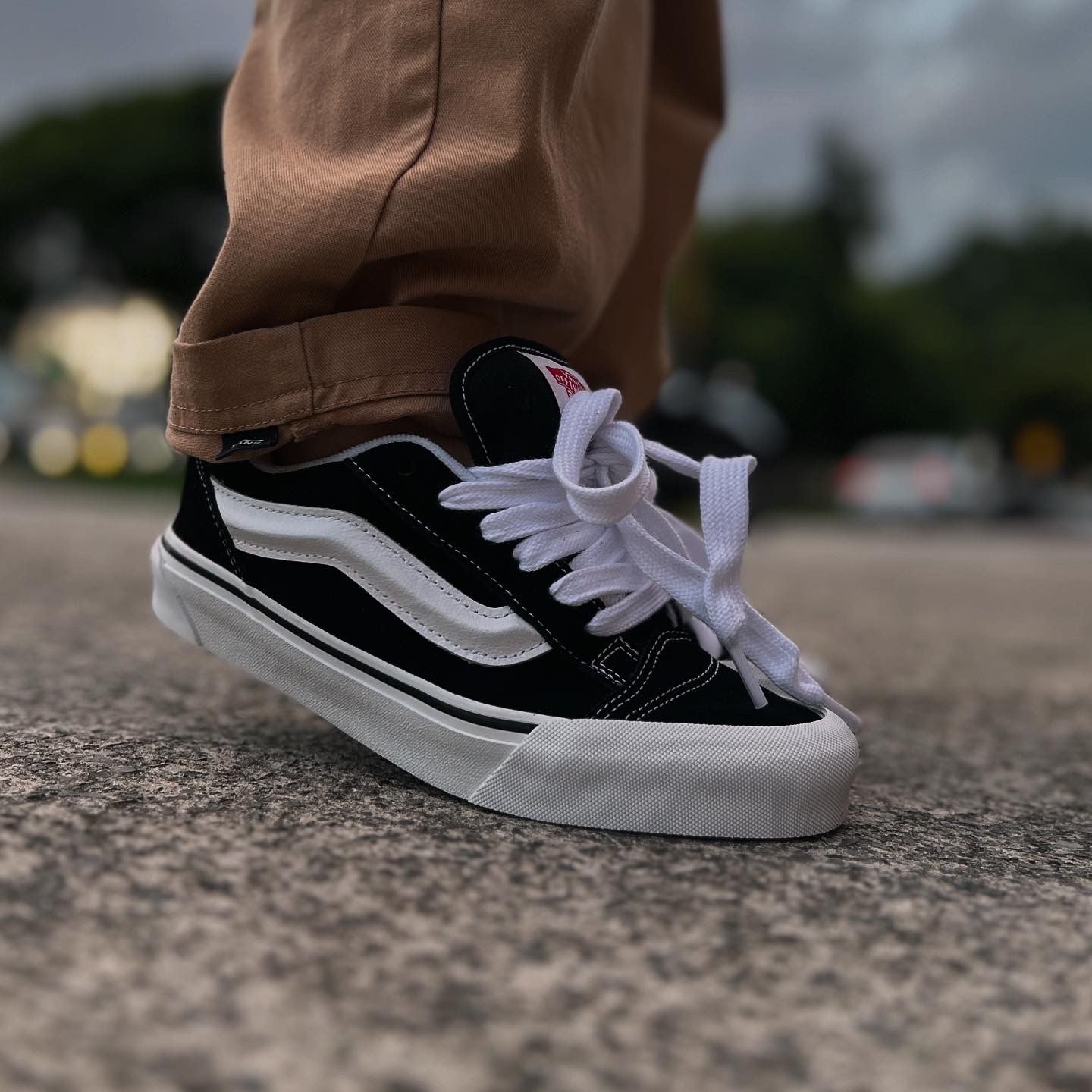 TÊNIS VANS KNU SKOOL BLACK TRUE WHITE – The Block Store