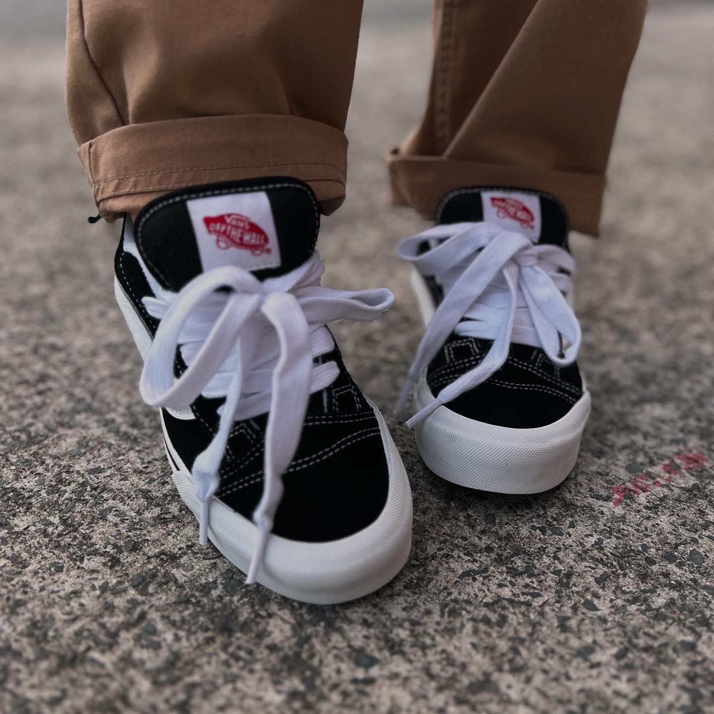 TÊNIS VANS KNU SKOOL BLACK TRUE WHITE – The Block Store
