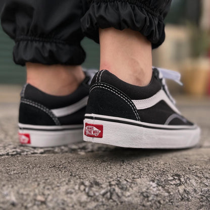 TÊNIS VANS OLD SKOOL BLACK WHITE